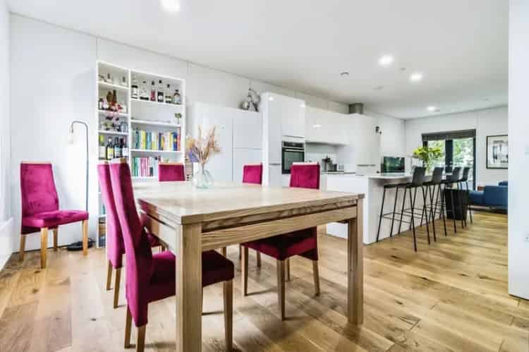 3 Bedroom Townhouse Manchester M4 - 1500sqft - Canal Views