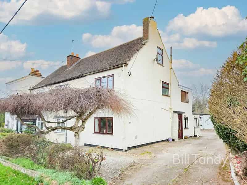2 Bedroom End of Terrace House for Sale