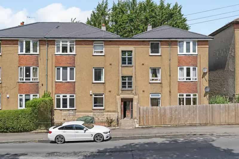 3 Bedroom Flat for Sale West End