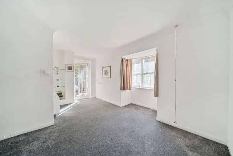 1 Bed Retirement Apartment Weybridge Town Centre