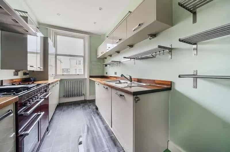 4 Bed Flat for Sale in Hove - Spacious Period Maisonette