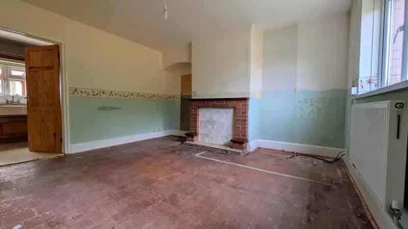 3 bedroom End Terrace House for sale, Offenham, Worcestershire, WR11