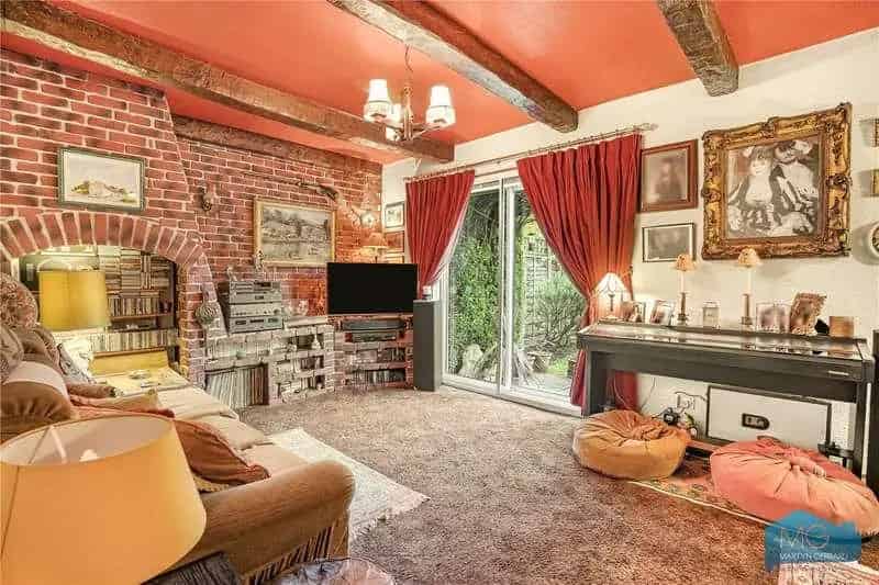 3 bed house for sale