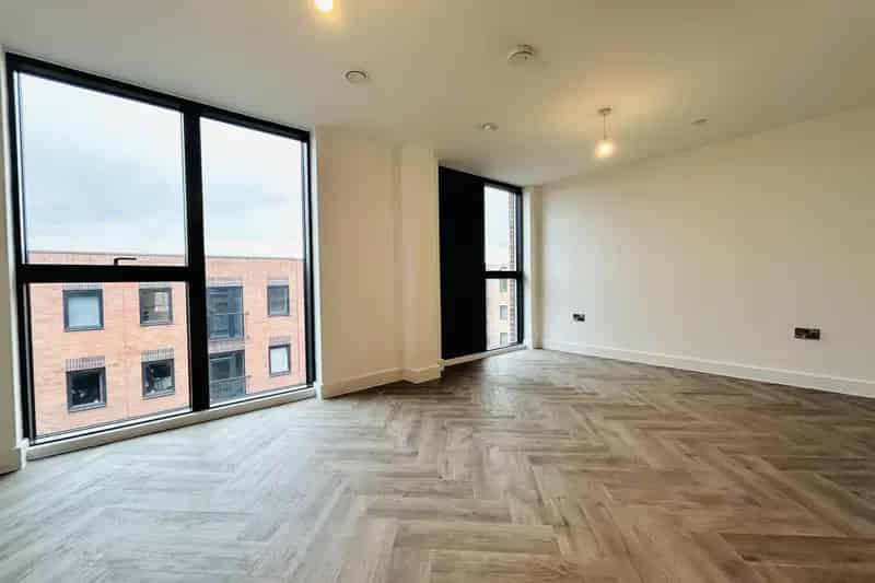 Luxury Studio Apartment City Centre High Quality Low Costs