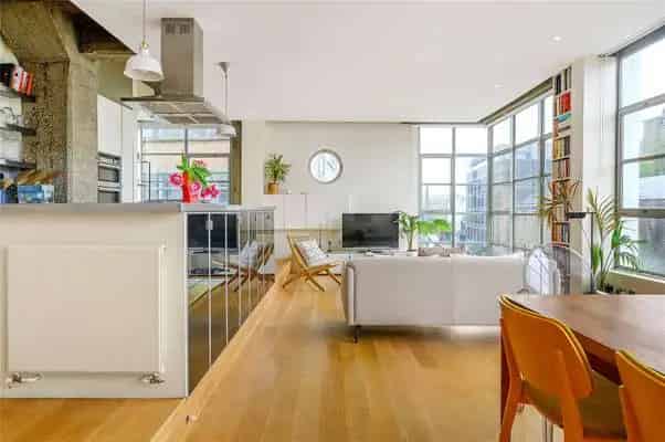 Canal Building Apartment for Sale Stunning 2 Bed 2 Bath