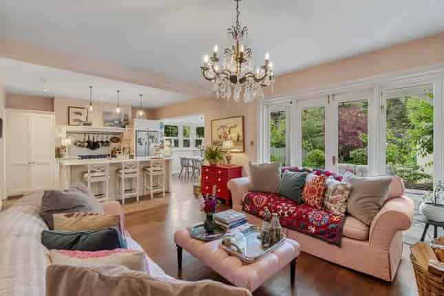 Character House for Sale in Twickenham