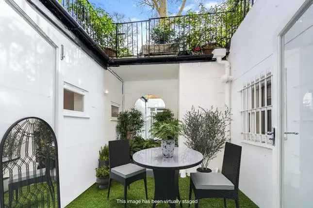 Flat for sale in Harrington Gardens, London SW7