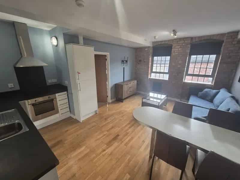 1 Bedroom Flat House to Rent Available July