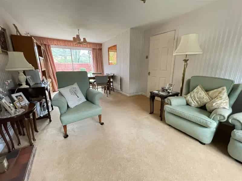 3 Bed Detached House For Sale Near Henley High Street