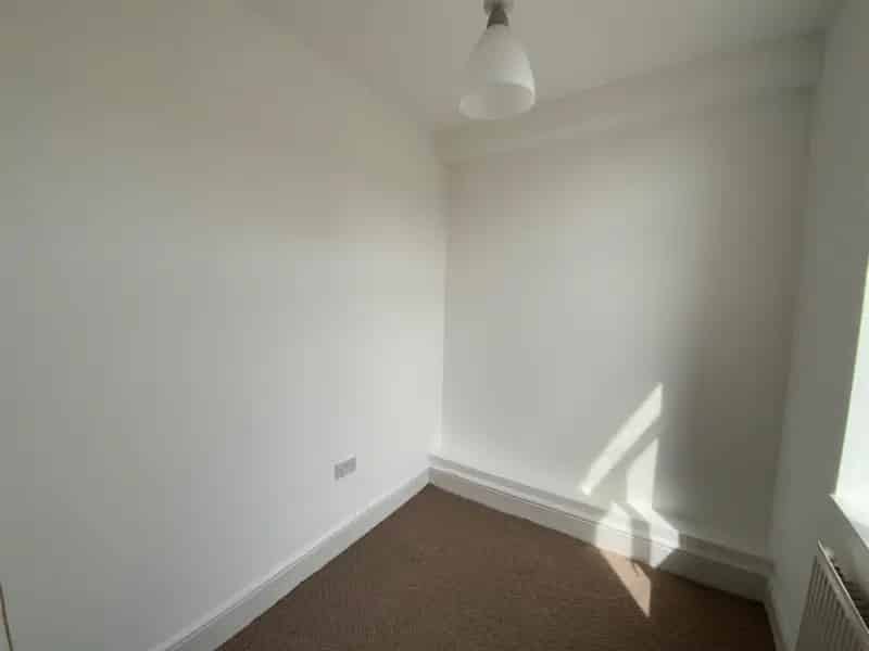 3 Bedroom House To Let Near Stalybridge Train Station