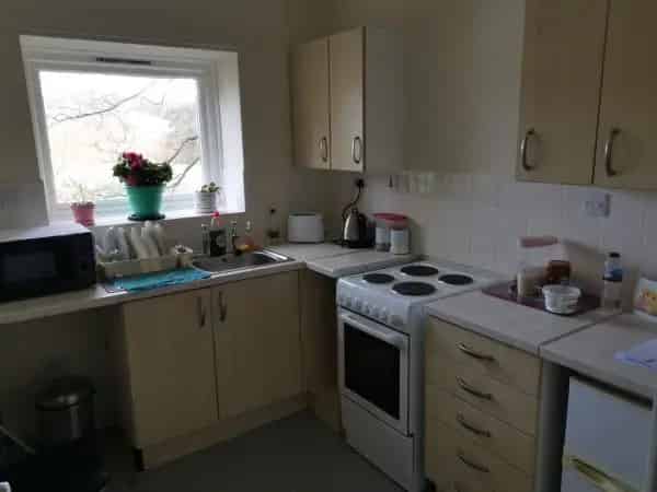 River Trent 1 Bedroom Bedsit Flat with Parking and Gardens