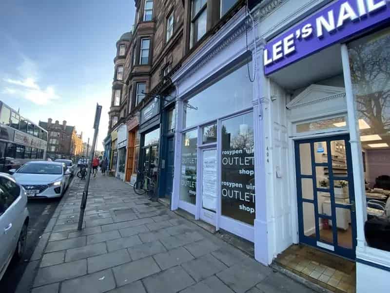 Retail Unit Ground & Basement Floor Large Glazed Frontage