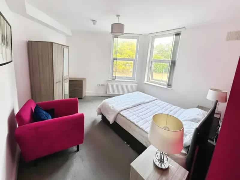 1 Bedroom Flat to Let in Shipley - Available Now