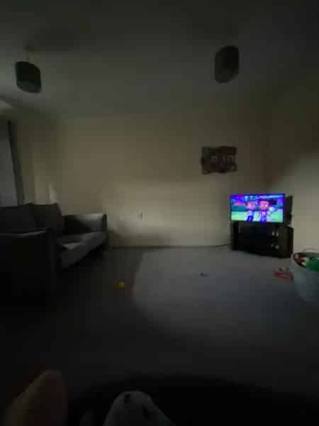 2 Bed House Big Garden Central Heating Close to Shops