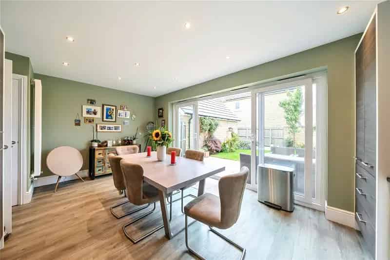 3 Bed Detached House For Sale in Horsforth