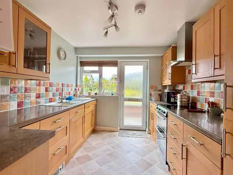 4 bedroom House
 For Sale