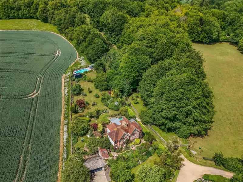 Wildham House: 5-Bedroom Home in South Downs National Park