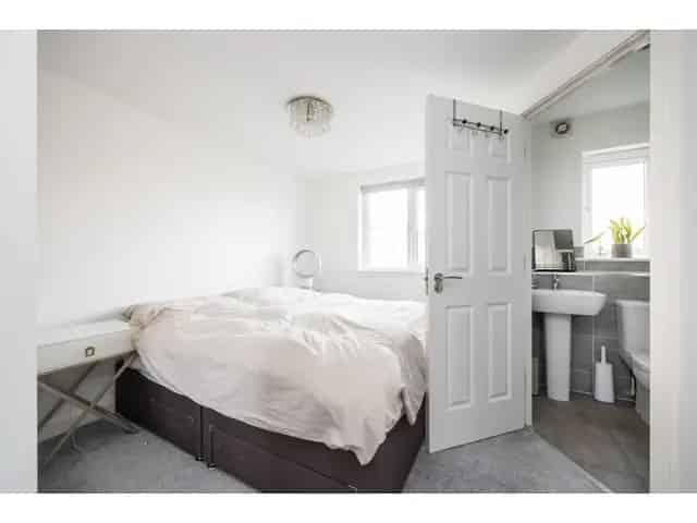 2 Bedroom Flat for Sale - Modern Development