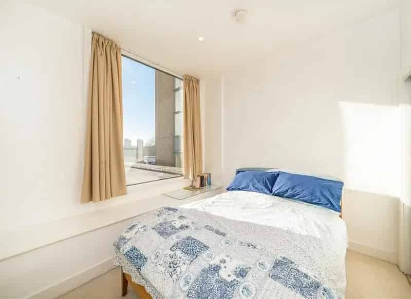 Bright 1-Bed Apartment Near Nine Elms Tube Station
