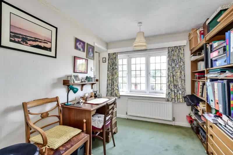 4 Bed Detached House for Sale Near Cassiobury Park