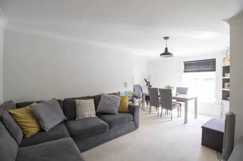 2 Bedroom Apartment Near Welwyn Garden City Station