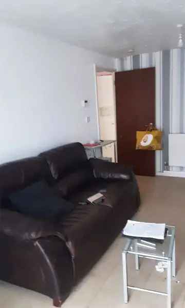 Flat For Rent in Houghton Regis, England