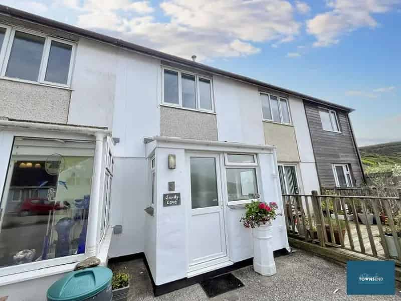 2 bedroom terraced house for sale