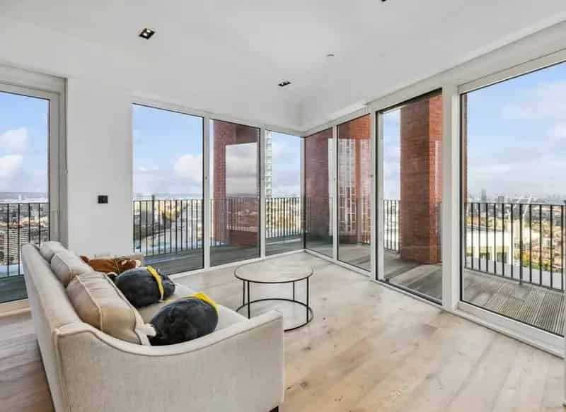 Luxury 3 Bed 3 Bath Penthouse Apartment London