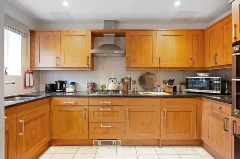 2 Bedroom Flat for Sale near Dunorlan Park