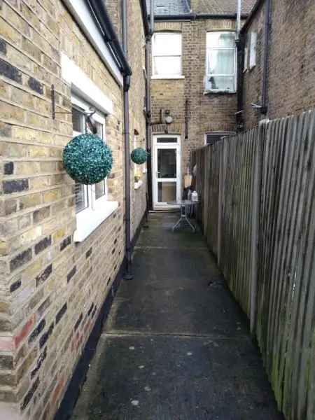 Flat For Rent , London, England