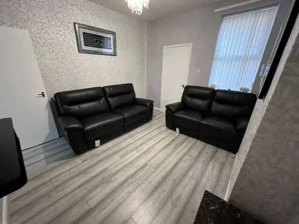 2 Bedroom House Swap Near Family Alum Rock