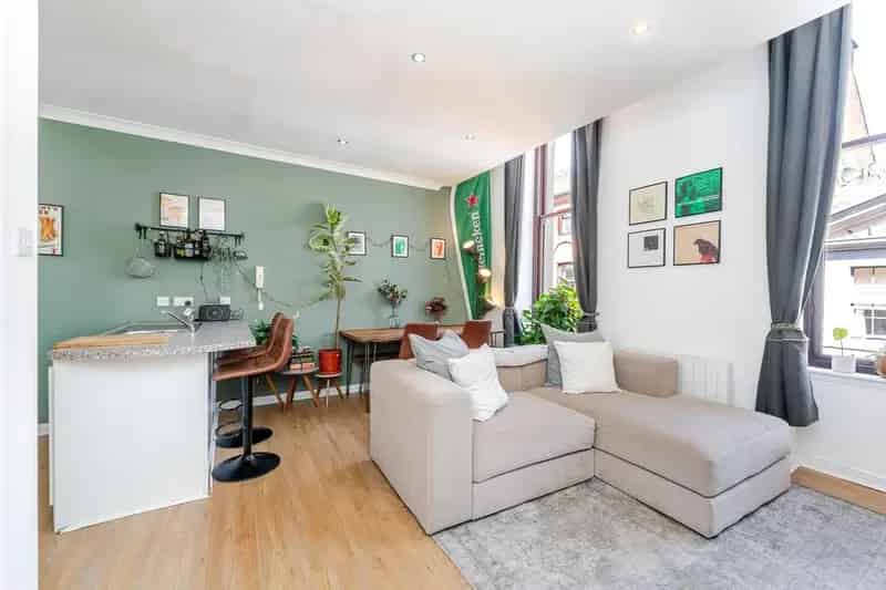 2 Bedroom Merchant City Apartment For Sale