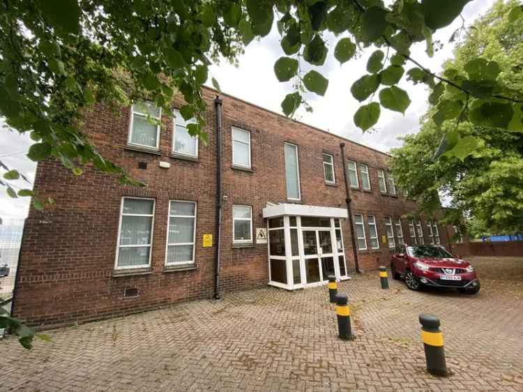 Commercial property For Rent in Kingfield Road, Coventry, England