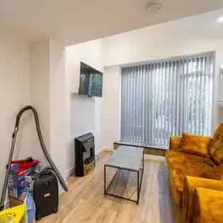 5 Bedroom Student House Near University of Birmingham
