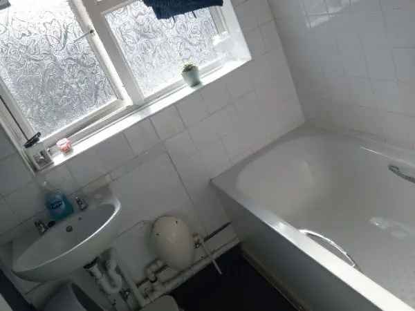 Flat For Rent in Dudley, England