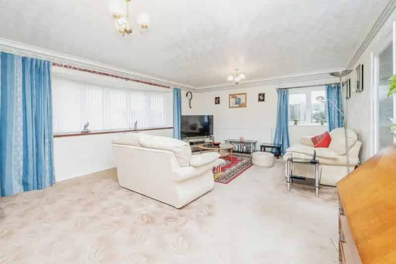 Three Bedroom Bungalow Hemsby Garage Driveway Solar Panels