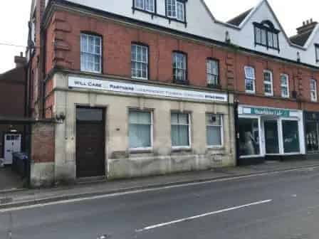 Ground Floor Shop Office with Parking