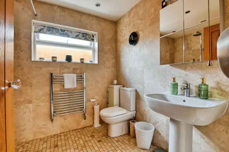 4 Bedroom Bungalow For Sale