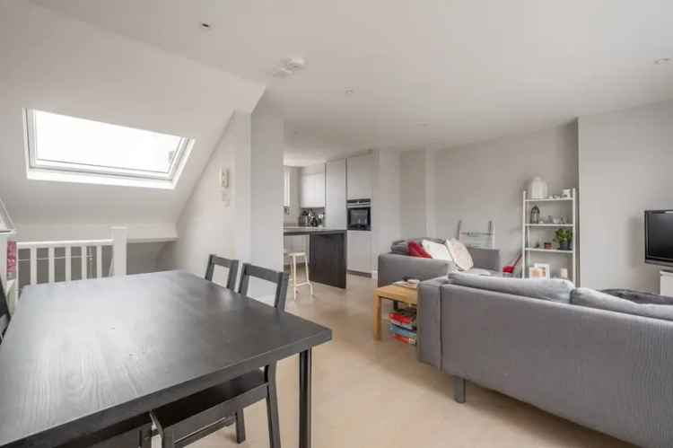 3 Bedroom Flat for Sale in West Putney