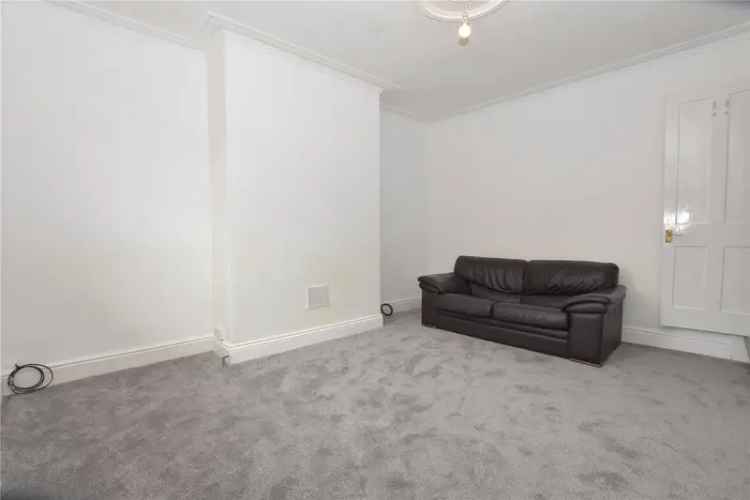 House For Sale in Leeds, England