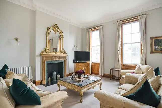 Flat for sale in Petersham Road, Richmond TW10