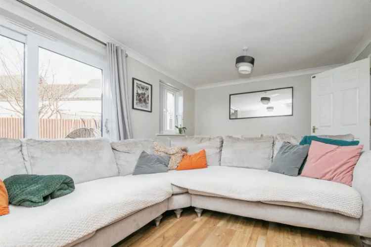 3 Bed Semi Detached House Ravenswood Park Ipswich