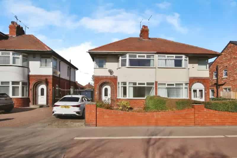 3 Bedroom Semi-Detached House for Sale