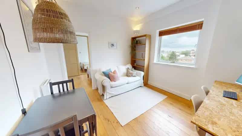 1 Bedroom Apartment for Sale in Cheltenham The Park