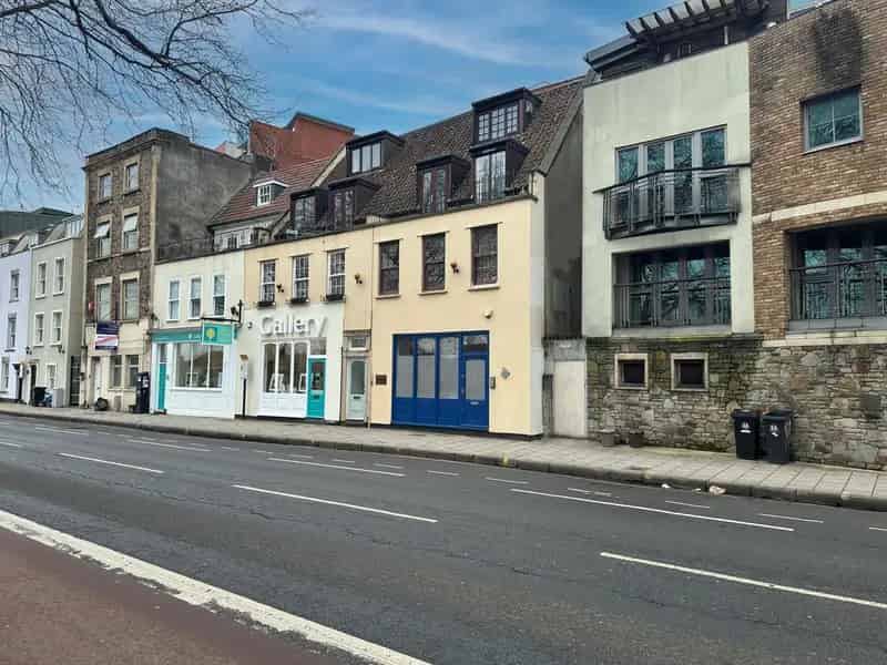 Bristol Harbourside Office For Sale 1043 sq ft