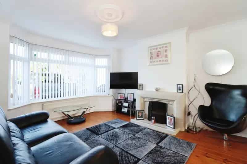 Five Bedroom Extended Family Home Semi Rural Location