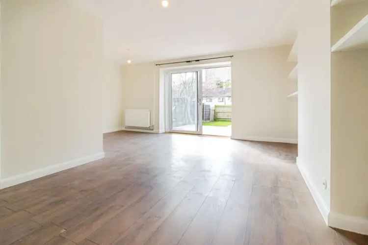 3 Bedroom Mid Terrace House Salford - Newly Renovated