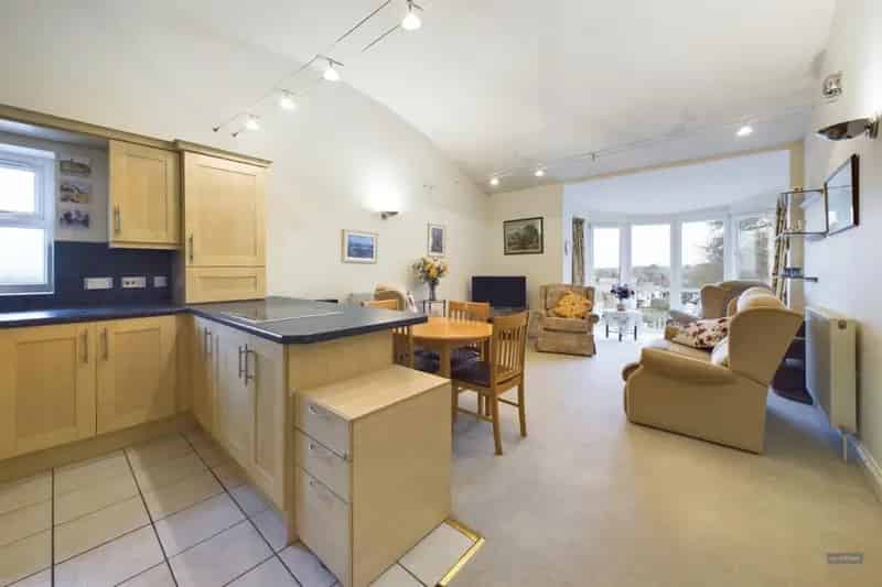 2 bedroom Flat
 For Sale