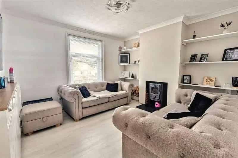 2 Bed Semi Detached House Sholing