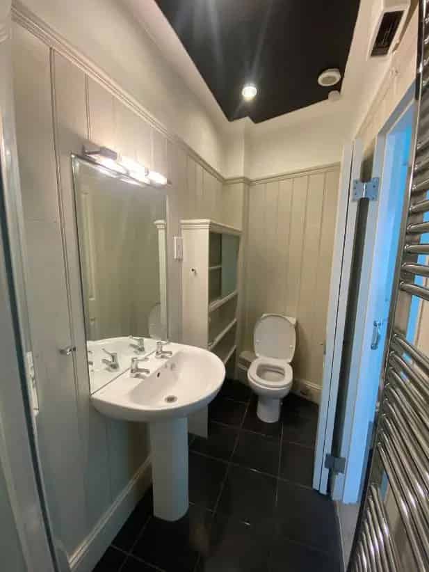 1 Bed Apartment in Historic Totnes Development